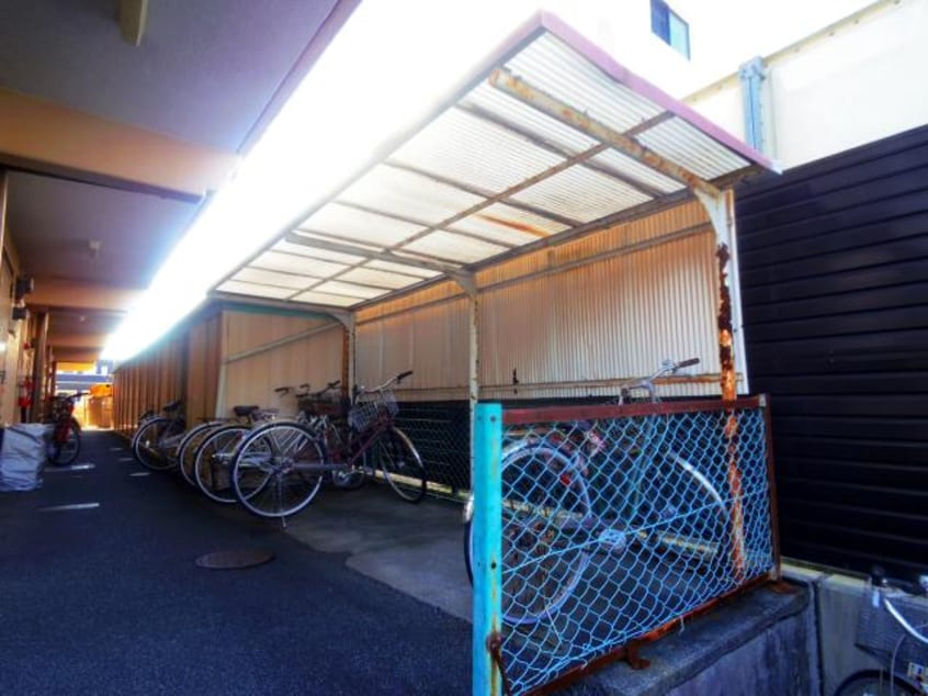  東海道本線/静岡駅 バス8分中田三丁目ダイワハウス前下車:停歩4分 2階 築43年