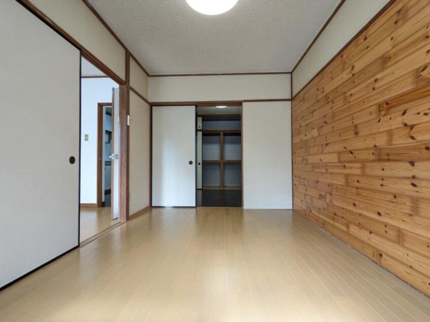  東海道本線/静岡駅 バス8分中田三丁目ダイワハウス前下車:停歩4分 1階 築43年