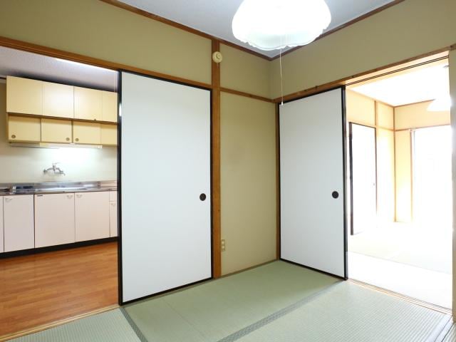  東海道本線/静岡駅 バス8分中田三丁目ダイワハウス前下車:停歩4分 2階 築43年