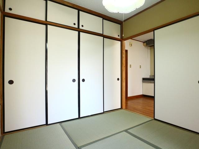  東海道本線/静岡駅 バス8分中田三丁目ダイワハウス前下車:停歩4分 2階 築43年