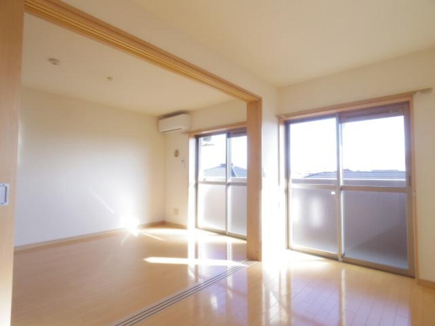  東海道本線/静岡駅 バス17分西脇下下車:停歩8分 3階 築17年