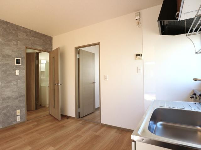  東海道本線/静岡駅 バス12分見瀬Ｄａｉｉｃｈｉ－ＴＶ入口下車:停歩3分 1階 築28年