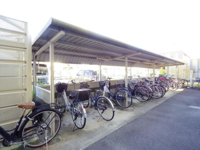  東海道本線/静岡駅 バス14分静岡総合庁舎前下車:停歩8分 2階 築28年