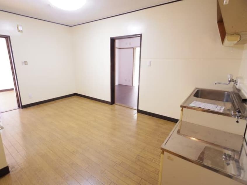  東海道本線/静岡駅 バス10分寿町下車:停歩4分 2階 築49年