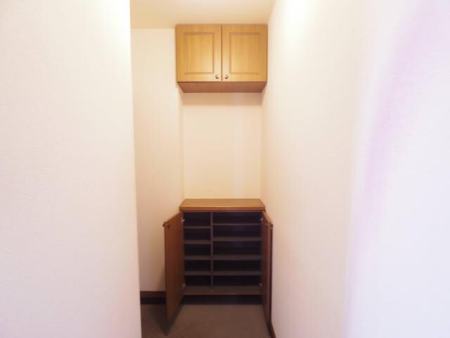  東海道本線/静岡駅 バス10分石田ＳＢＳ学苑入口下車:停歩3分 1階 築28年