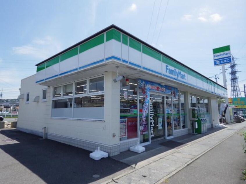 ファミリーマート静岡小鹿店(コンビニ)まで131m 東海道本線/東静岡駅 徒歩19分 1階 築39年