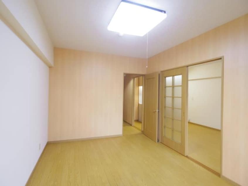  東海道本線/静岡駅 バス11分登呂遺跡入口下車:停歩1分 2階 築24年