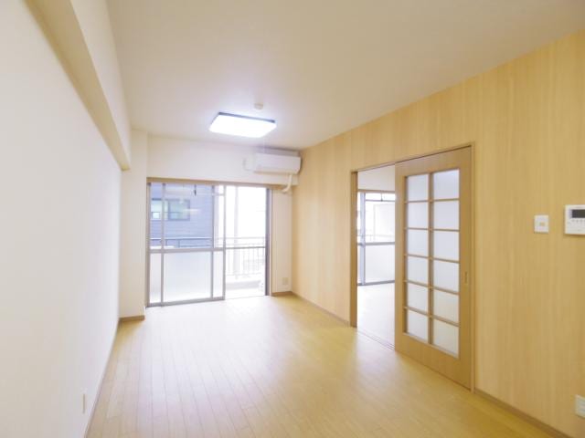  東海道本線/静岡駅 バス11分登呂遺跡入口下車:停歩1分 2階 築24年