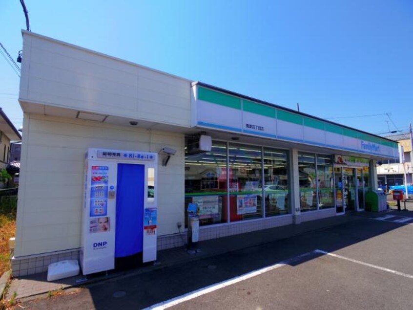 ファミリーマート焼津四丁目店(コンビニ)まで989m 東海道本線/焼津駅 バス7分縦小路柳屋本店前下車:停歩3分 1階 築15年