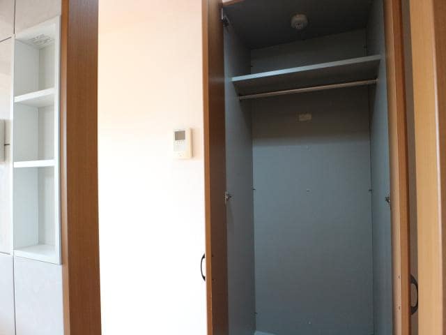  東海道本線/静岡駅 バス20分堀ノ内下車:停歩4分 1階 築17年