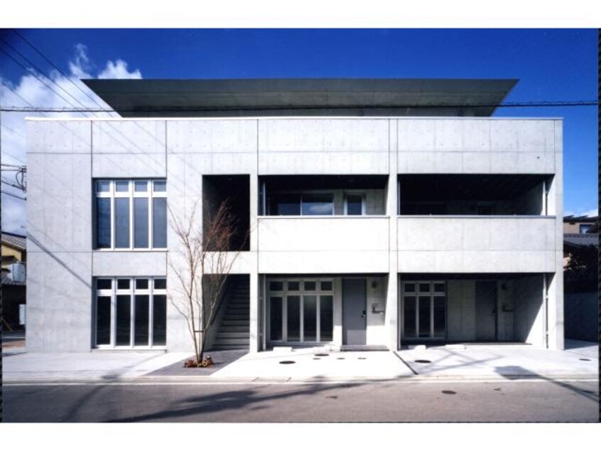  東海道本線/静岡駅 バス15分静岡新聞社前下車:停歩5分 1階 築15年