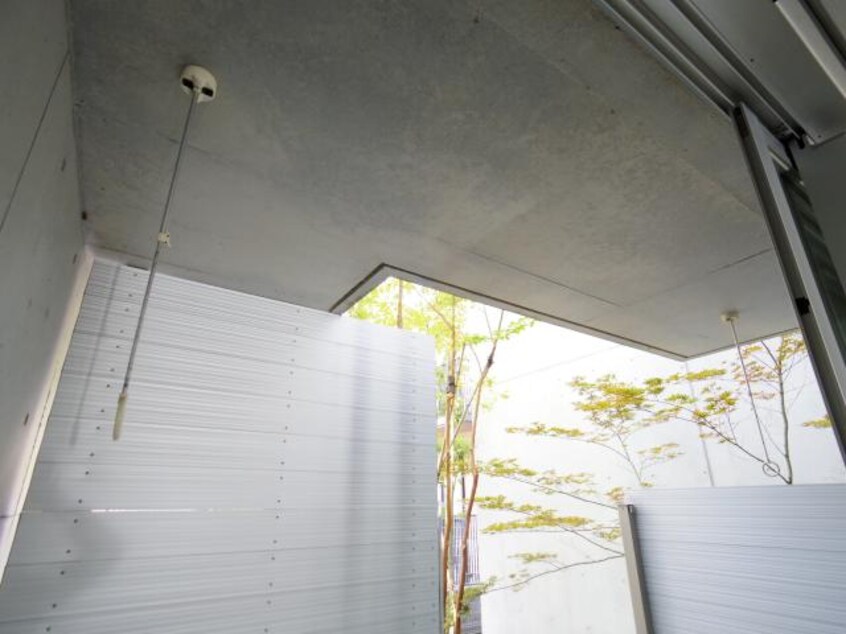  東海道本線/静岡駅 バス15分静岡新聞社前下車:停歩5分 1階 築15年