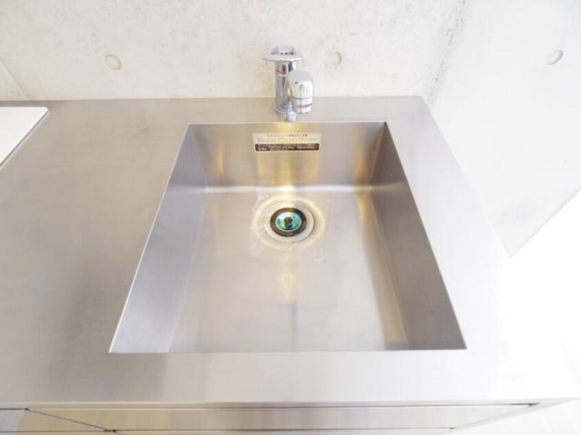  東海道本線/静岡駅 バス15分静岡新聞社前下車:停歩5分 1階 築15年