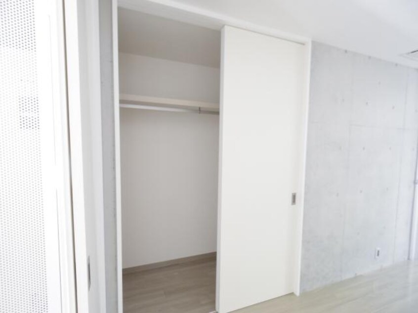  東海道本線/静岡駅 バス15分静岡新聞社前下車:停歩5分 1階 築15年