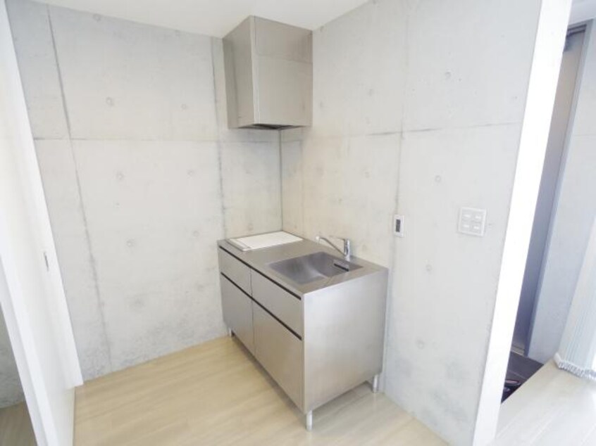  東海道本線/静岡駅 バス15分静岡新聞社前下車:停歩5分 1階 築15年