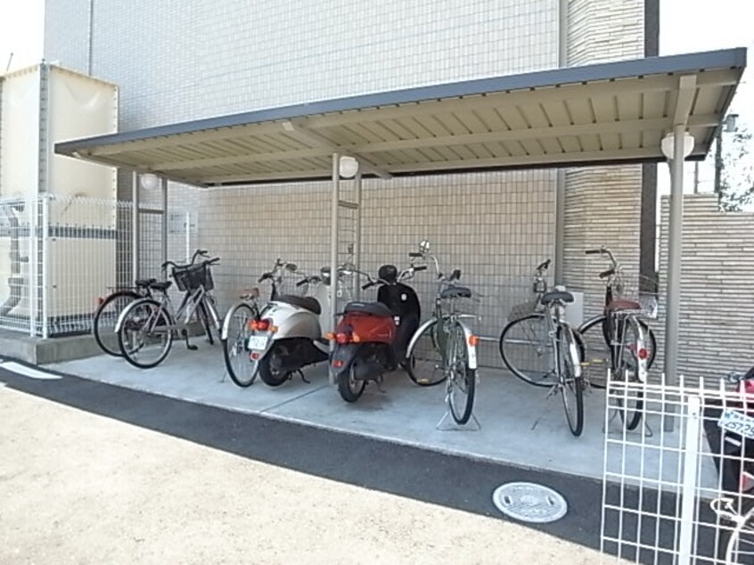  東海道本線/静岡駅 バス17分小鹿公民館前下車:停歩5分 3階 築14年