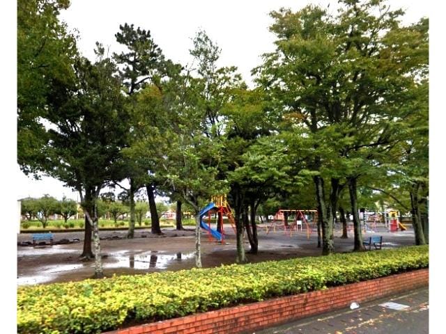 石津中央公園(公園)まで539m 東海道本線/焼津駅 バス13分石津下島下車:停歩3分 2階 築14年