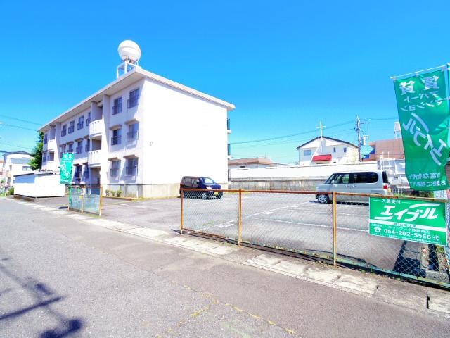  東海道本線/静岡駅 バス23分宮竹一丁目下車:停歩1分 1階 築43年