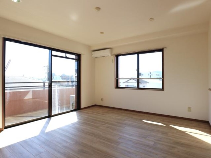  東海道本線/静岡駅 バス15分中村町下下車:停歩3分 3階 築26年