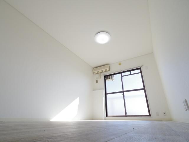  東海道本線/静岡駅 バス14分静岡総合庁舎下車:停歩5分 4階 築29年