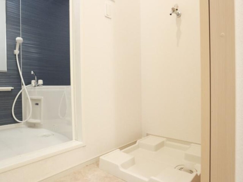  東海道本線/静岡駅 バス13分宮竹二丁目下車:停歩4分 1階 築14年