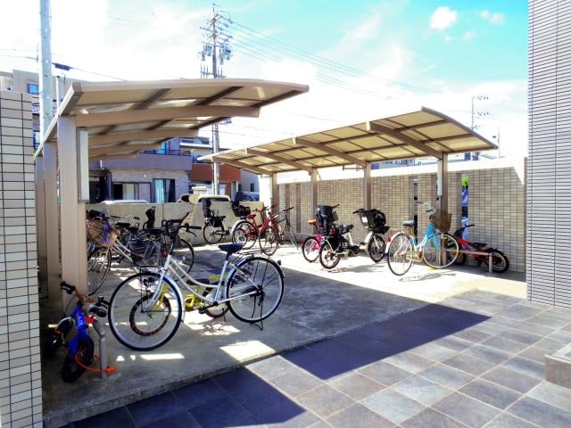  東海道本線/静岡駅 バス15分静岡新聞社前下車:停歩7分 2階 築14年