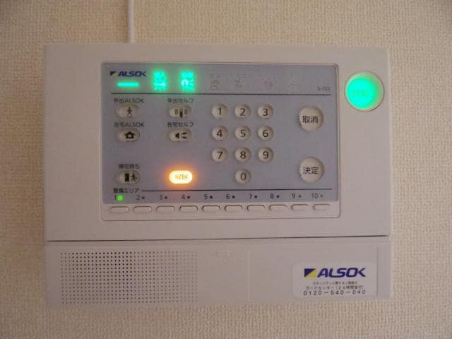  東海道本線/静岡駅 バス20分宮竹児童公園前下車:停歩6分 1階 築14年