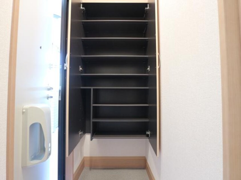  東海道本線/静岡駅 バス10分登呂遺跡入口下車:停歩3分 1階 築14年