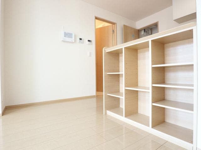  東海道本線/静岡駅 バス10分登呂遺跡入口下車:停歩3分 1階 築14年