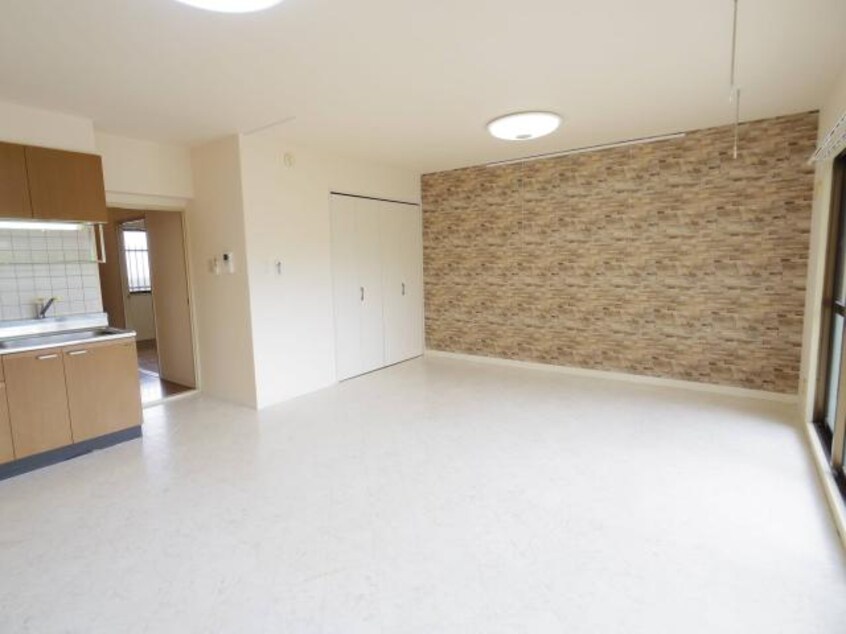  東海道本線/静岡駅 バス15分敷地二丁目下車:停歩2分 1階 築26年