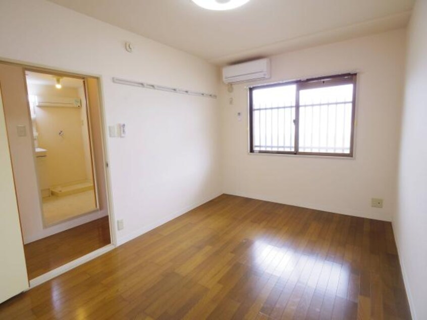  東海道本線/静岡駅 バス15分敷地二丁目下車:停歩2分 1階 築26年