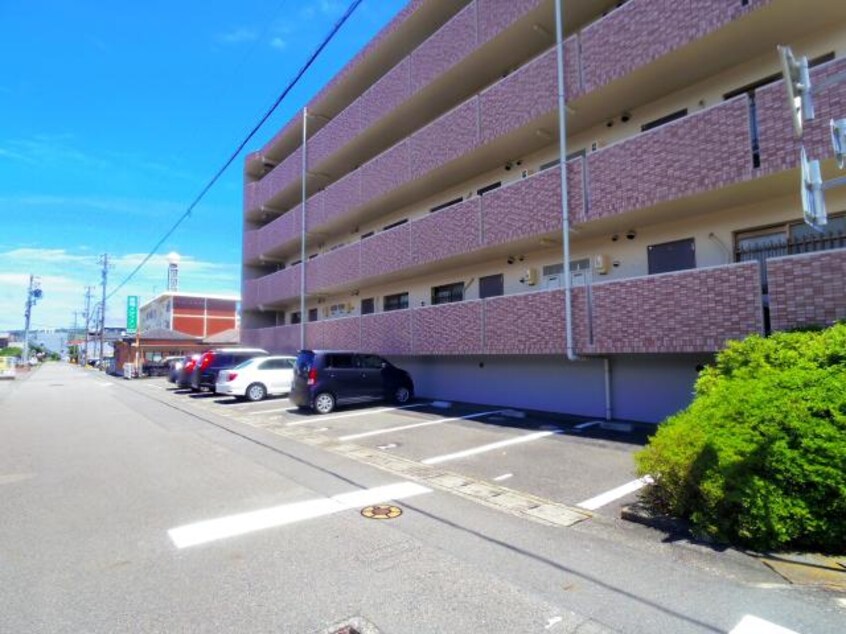  東海道本線/静岡駅 バス15分敷地二丁目下車:停歩2分 1階 築26年