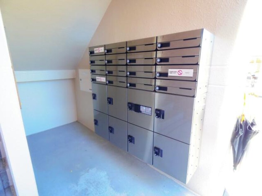  東海道本線/静岡駅 バス15分敷地二丁目下車:停歩2分 1階 築26年