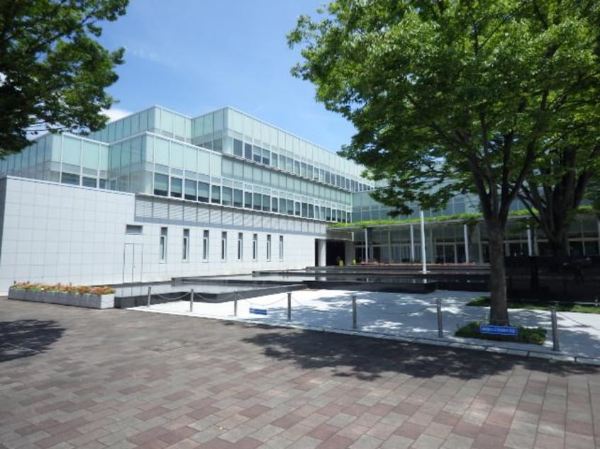 静岡県立大学短期大学部(大学/短大/専門学校)まで1074m 東海道本線/静岡駅 バス18分小鹿公民館前下車:停歩2分 1階 築33年