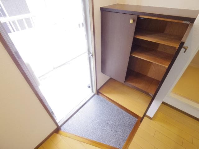  東海道本線/静岡駅 バス18分小鹿下車:停歩10分 1階 築32年