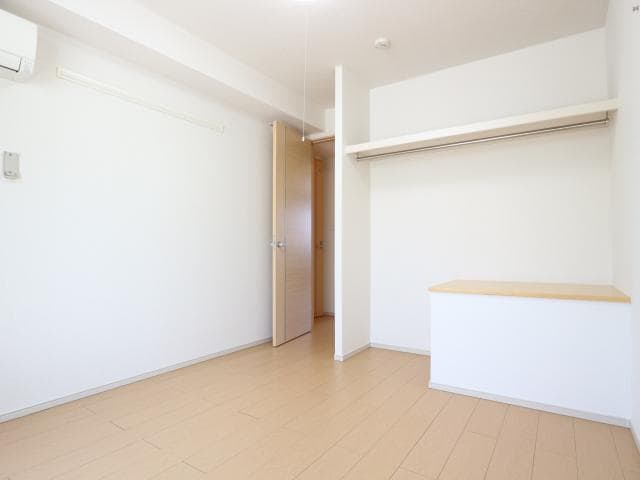  東海道本線/静岡駅 バス14分登呂南下車:停歩6分 2階 築13年