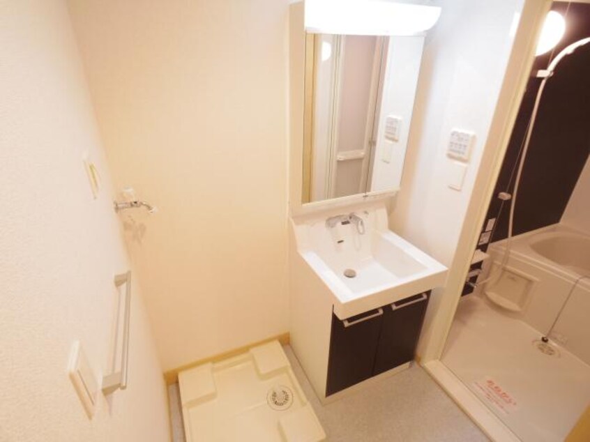  東海道本線/静岡駅 バス13分登呂コープタウン入口下車:停歩3分 2階 築13年