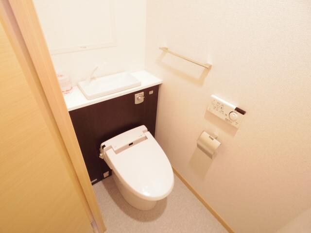  東海道本線/静岡駅 バス13分登呂コープタウン入口下車:停歩3分 2階 築13年