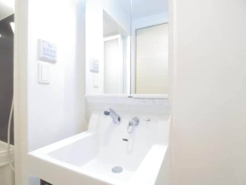  東海道本線/静岡駅 バス13分登呂コープタウン入口下車:停歩3分 1階 築13年