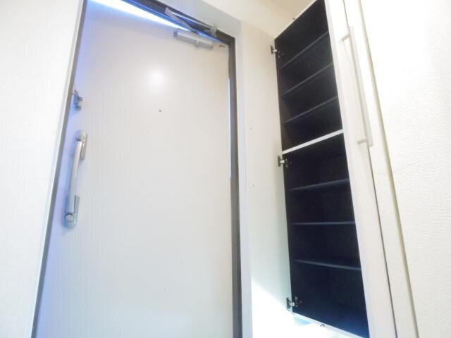  東海道本線/静岡駅 バス13分登呂コープタウン入口下車:停歩3分 1階 築13年