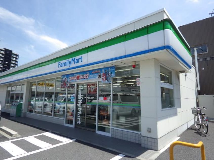 ファミリーマート静岡池田街道店(コンビニ)まで629m 東海道本線/東静岡駅 徒歩5分 2階 築13年