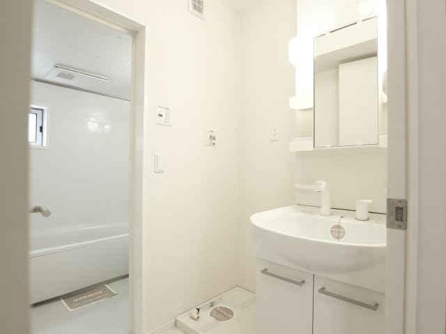  東海道本線/静岡駅 バス13分登呂コープタウン入口下車:停歩6分 1階 築13年