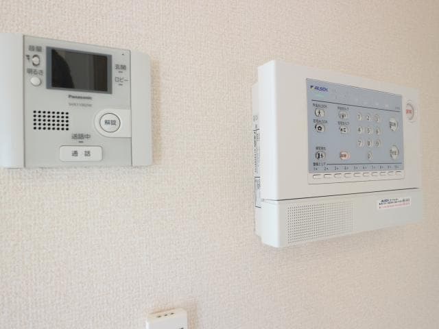  東海道本線/静岡駅 バス13分登呂コープタウン入口下車:停歩6分 1階 築13年