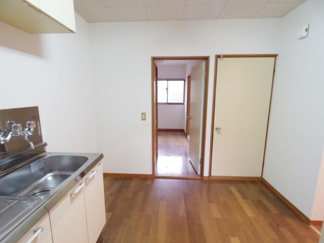  東海道本線/静岡駅 バス12分農業会館前下車:停歩4分 1階 築37年