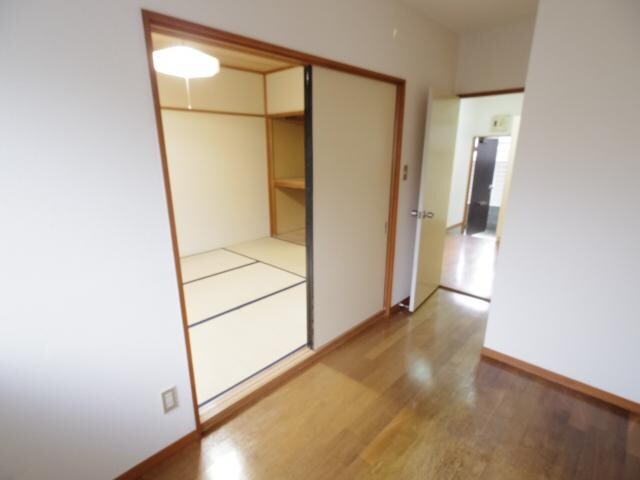  東海道本線/静岡駅 バス12分農業会館前下車:停歩4分 1階 築37年