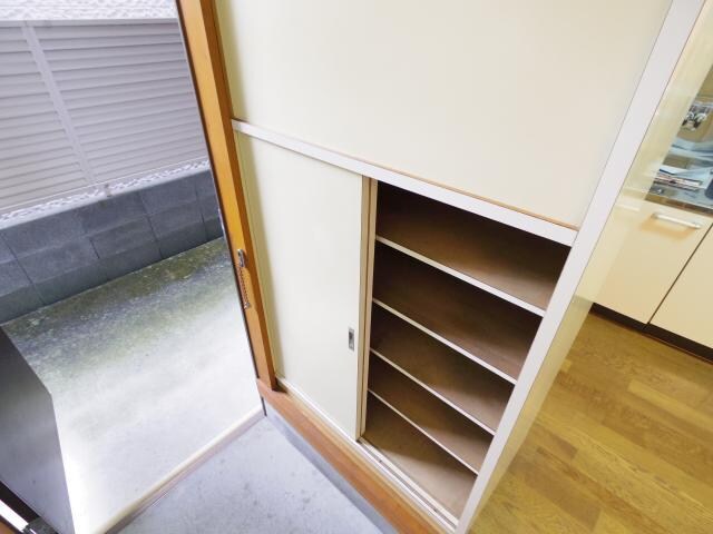  東海道本線/静岡駅 バス12分農業会館前下車:停歩4分 1階 築37年