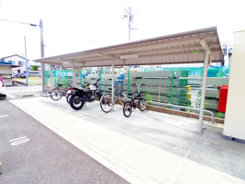  東海道本線/静岡駅 バス14分下島北下車:停歩11分 1階 築13年