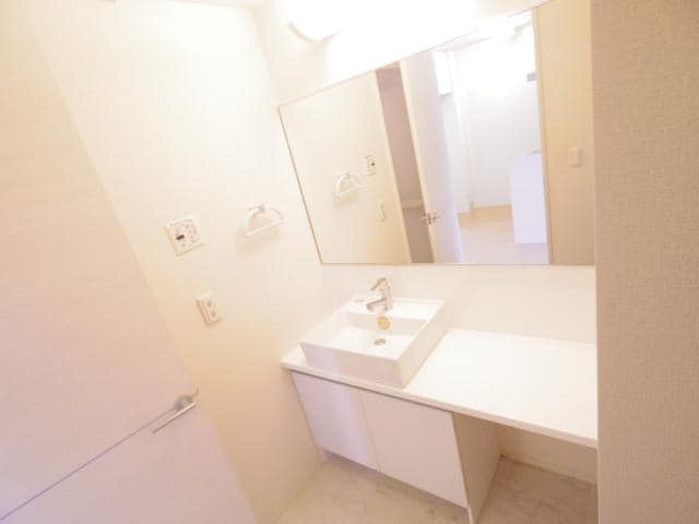  東海道本線/静岡駅 バス12分登呂南下車:停歩10分 1階 築13年