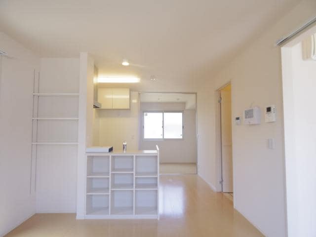  東海道本線/静岡駅 バス12分登呂南下車:停歩10分 1階 築13年