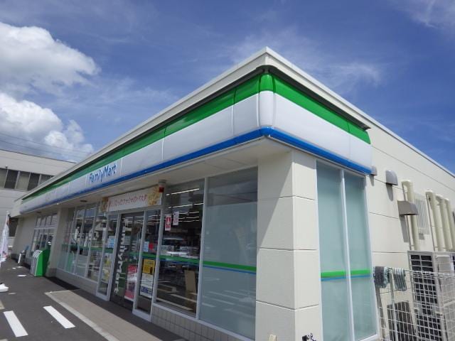 ファミリーマート静岡敷地店(コンビニ)まで549m 東海道本線/静岡駅 バス12分登呂南下車:停歩10分 1階 築13年